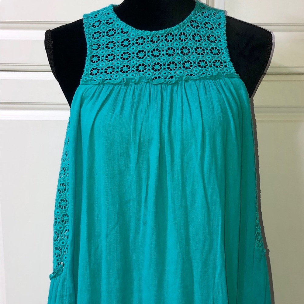 CROWN & IVY TEAL SUMMER DRESS